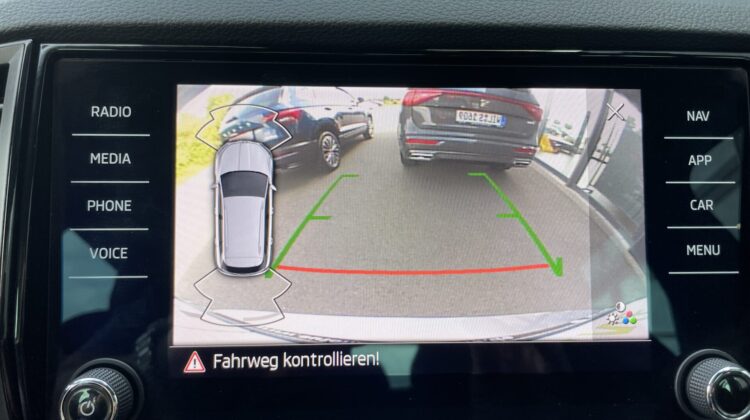 Karoq 2,0TSi Sportline 4×4 AHK Leder Pano Matrix