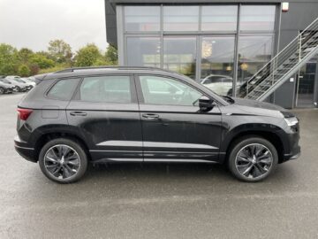 Karoq 1,5TSi DSG Sportline Pano AHK Navi Virtual