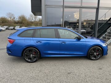 Octavia Combi 2,0TDi RS Pano Matrix Keyless ACC