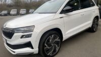 Karoq 2,0TDi Sportline 4×4 Pano AHK Leder 360°