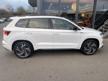 Karoq 2,0TDi Sportline 4×4 Pano AHK Leder 360°