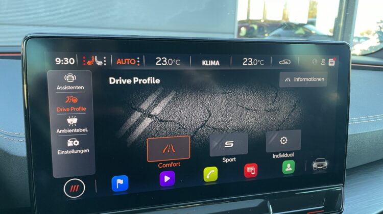 Leon 1,5eTSi Pano Vollleder Navi Pano Keyless